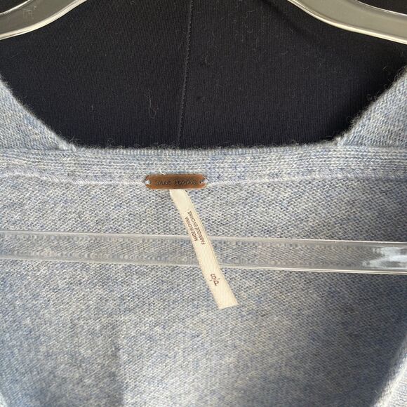 Free People V Neck Cropped OverSized Sweater 100% Cashmere Mottled Light Blue S - Picture 2 of 9